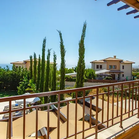 Luxury Elite Aj04 Complete With A Private, Climate Controlled Pool And A Relaxing Outdoor Jacuzzi, Aphrodite Hills * קוקליה