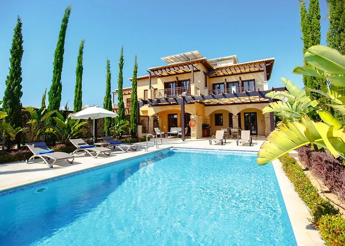 Luxury Elite Aj04 Complete With A Private, Climate Controlled Pool And A Relaxing Outdoor Jacuzzi, Aphrodite Hills ヴィラ