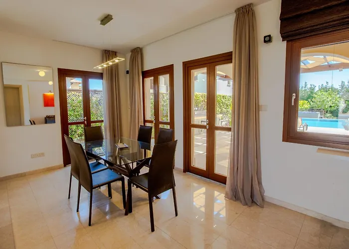 Luxury Elite Aj04 Complete With A Private, Climate Controlled Pool And A Relaxing Outdoor Jacuzzi, Aphrodite Hills * クークリア