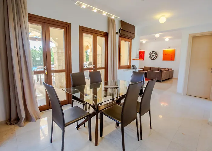 Luxury Elite Aj04 Complete With A Private, Climate Controlled Pool And A Relaxing Outdoor Jacuzzi, Aphrodite Hills *