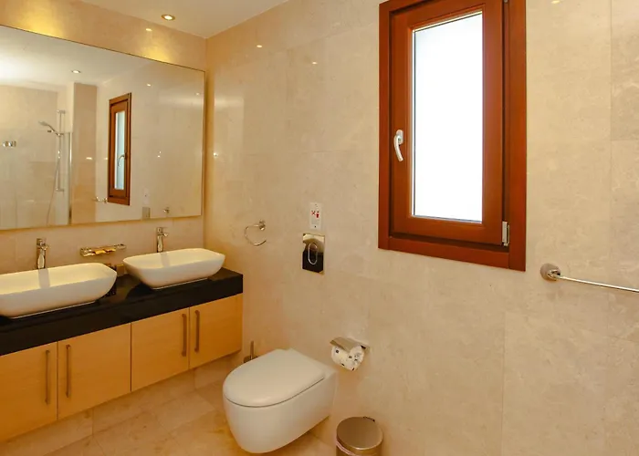 Luxury Elite Aj04 Complete With A Private, Climate Controlled Pool And A Relaxing Outdoor Jacuzzi, Aphrodite Hills * クークリア