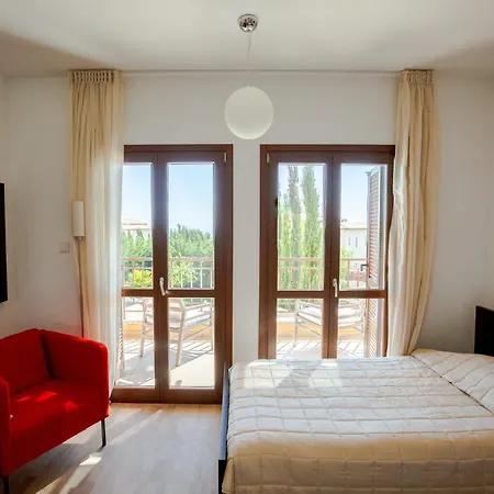 Luxury Aj 04 With Private Heated Pool Kouklia